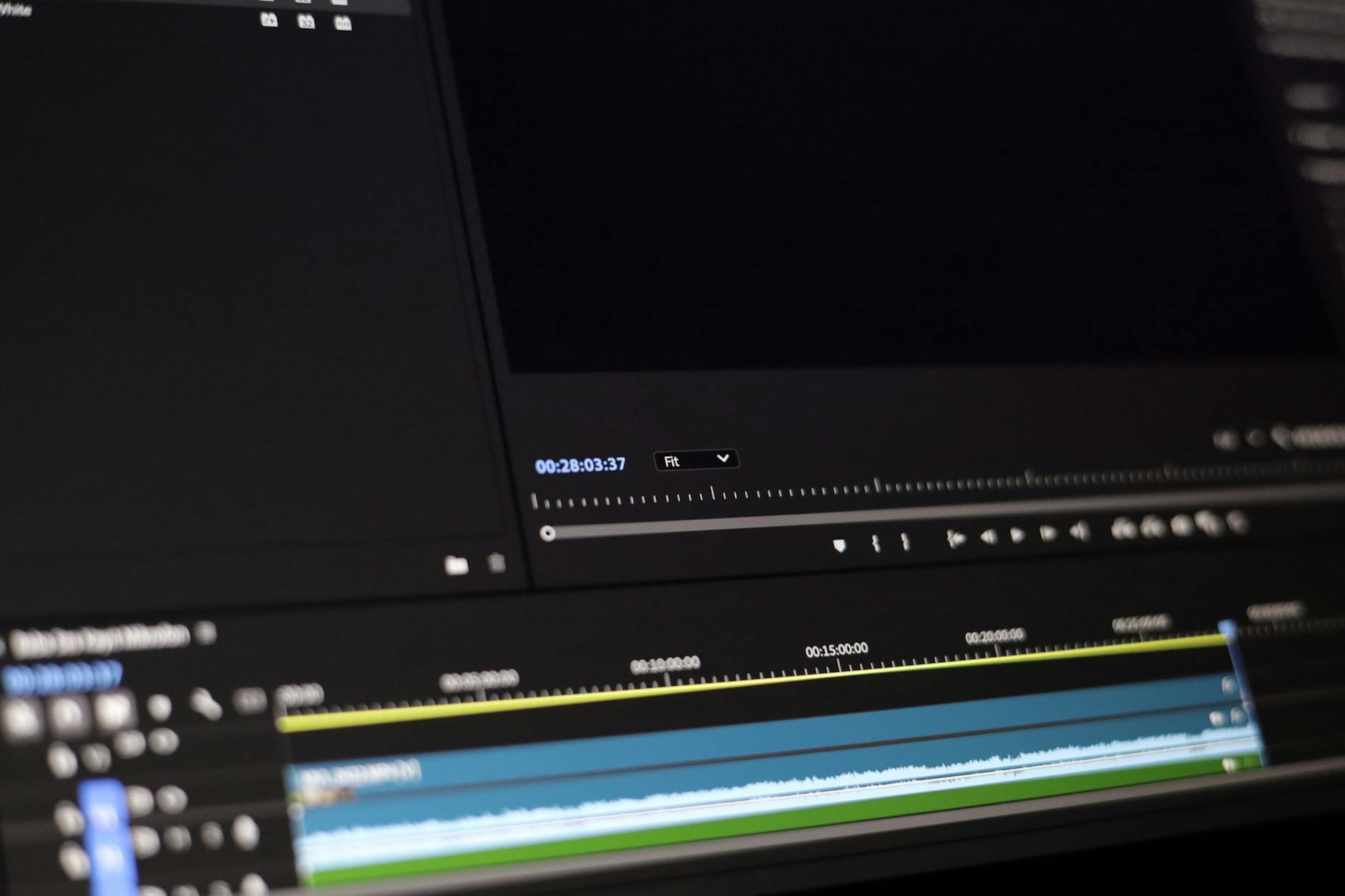 AI-Powered vs Traditional Video Editing - Key Differences and Practical Insights
