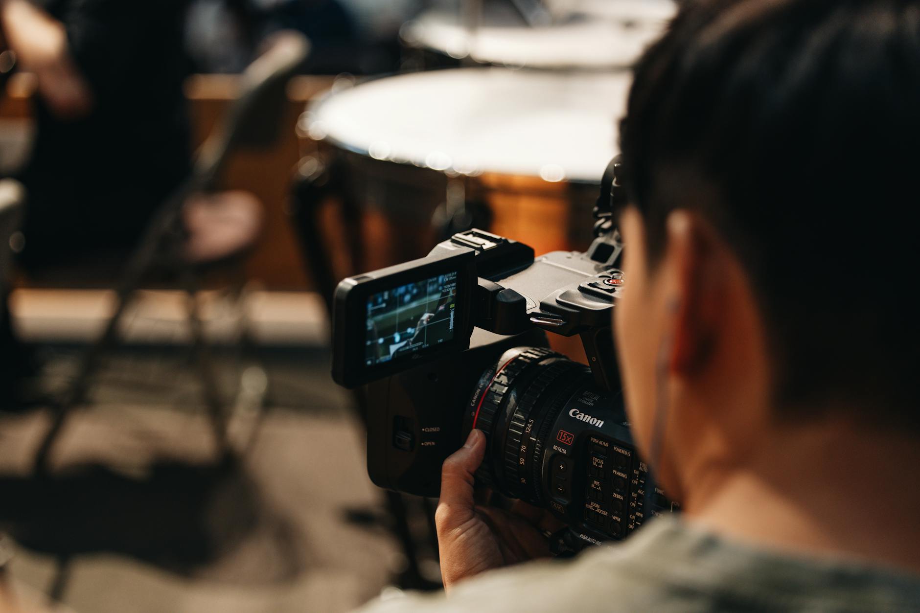 AI против традиционного видеопроизводства — анализ затрат и времени