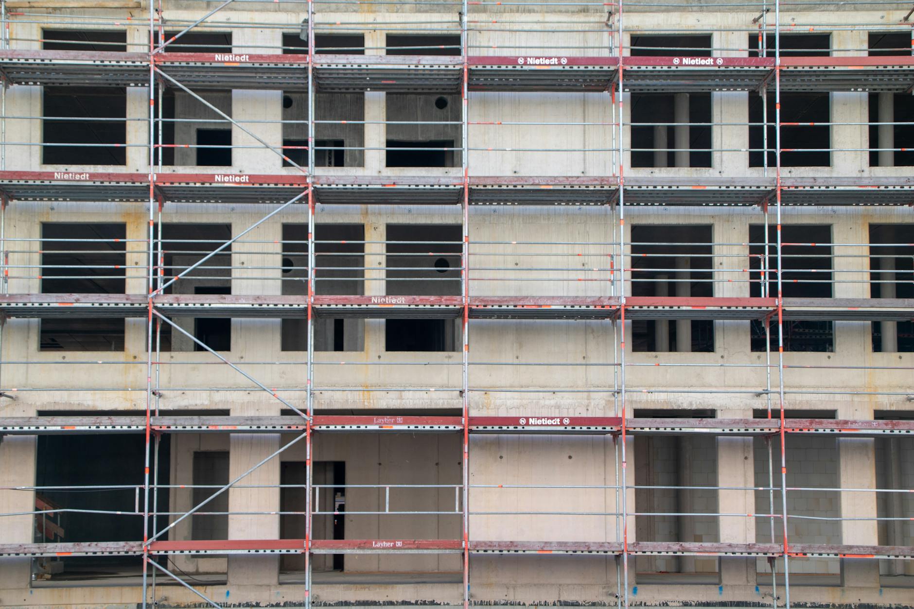 Построение полнофункциональной системы создания контента на основе ИИ - Практический семинар