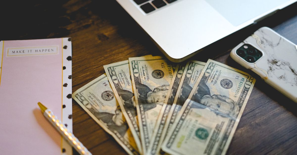 AI Tool Affiliate Marketing: How Creators Earn Recurring Income in 2026