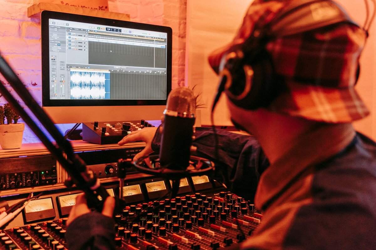 Studio microphone setup for recording an AI voice